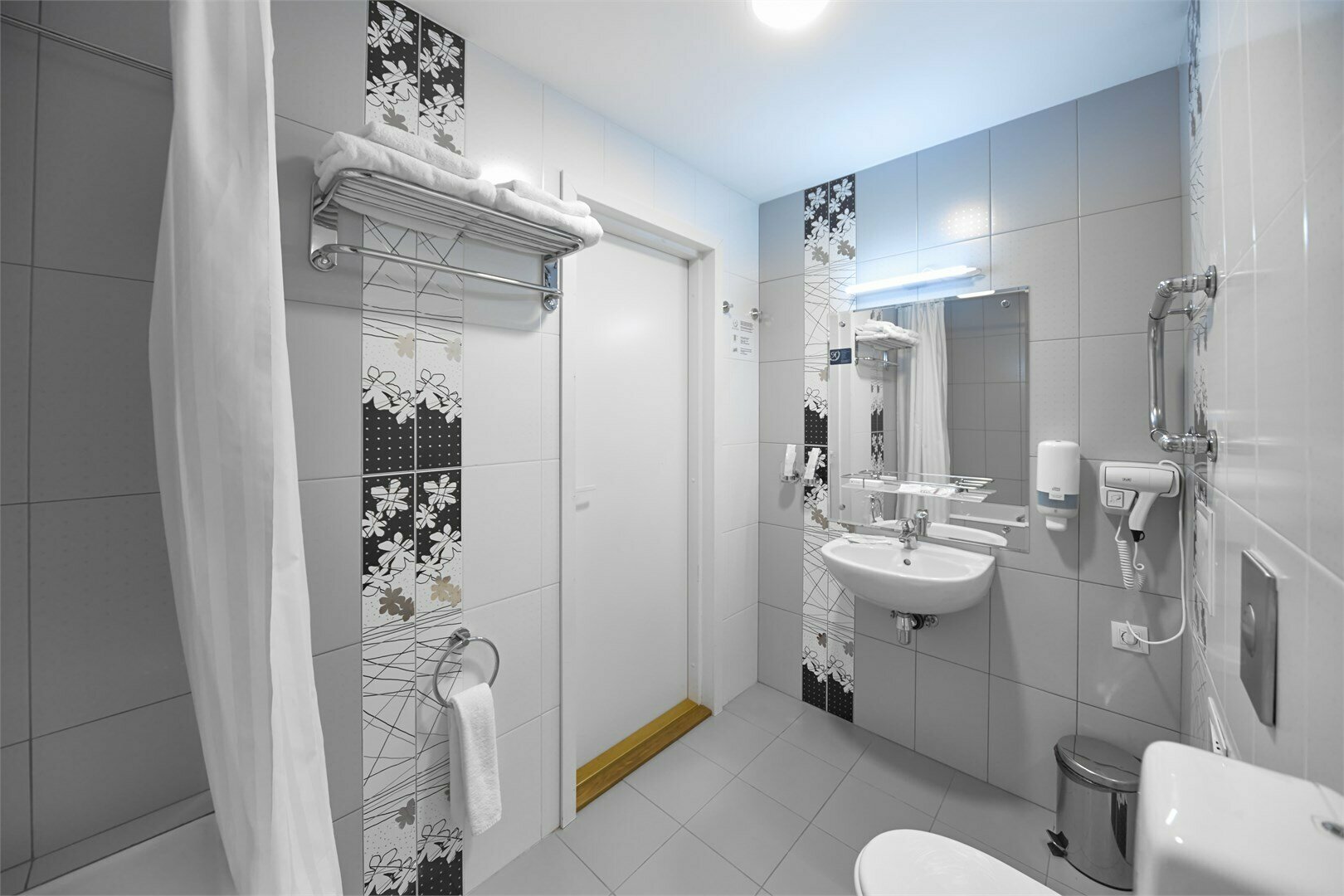 Двухместный номер с 1 кроватью и собственной ванной комнатой