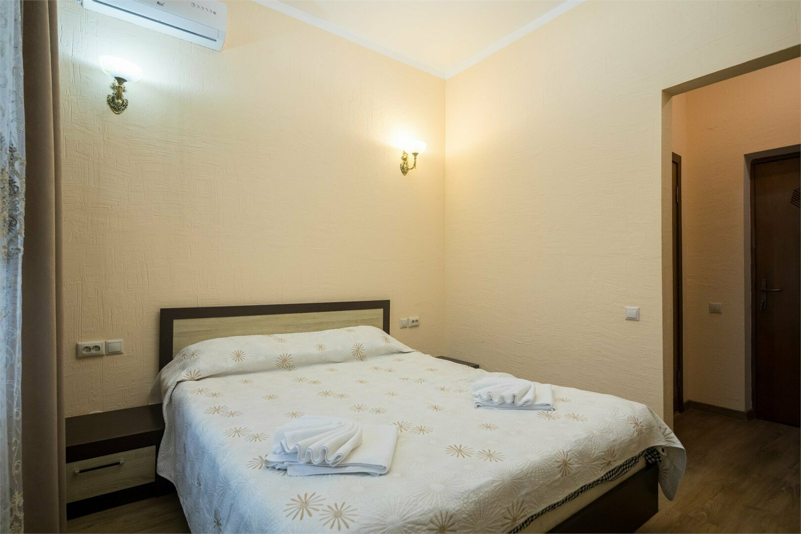 Стандарт с двуспальной кроватью