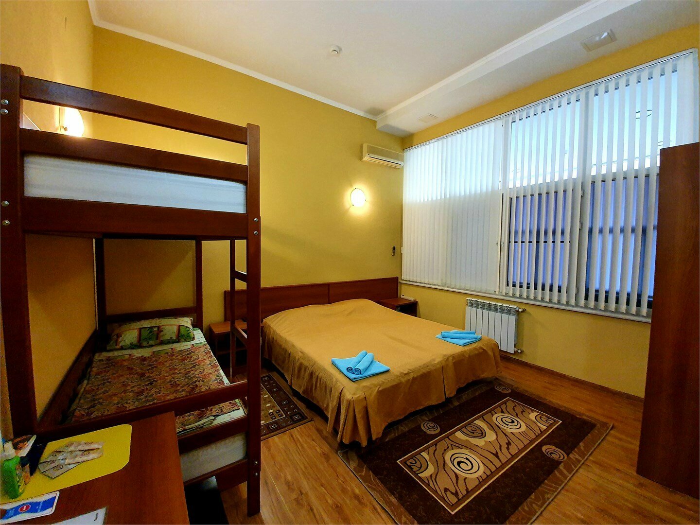 Двухместный номер эконом-класса с 2 отдельными кроватями № 11