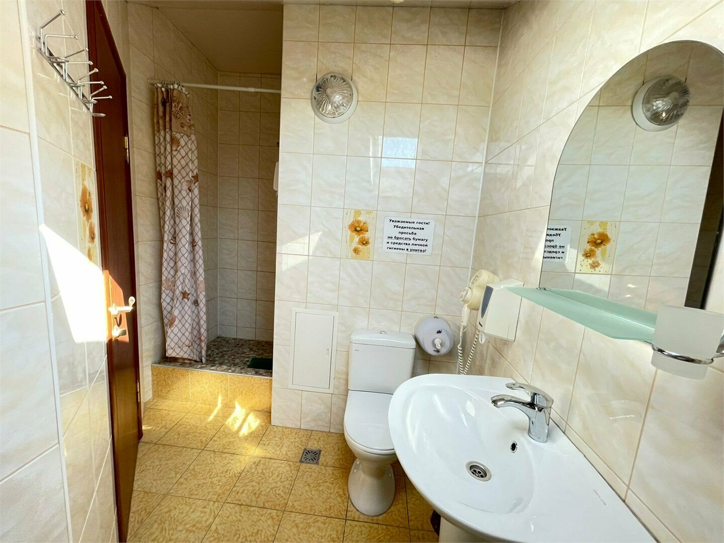 "Мансардный" 2-х местный с одной 2-х спальной или двумя односпальными кроватями без балкона