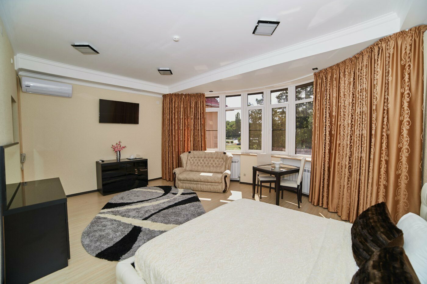 Трёхместный люкс