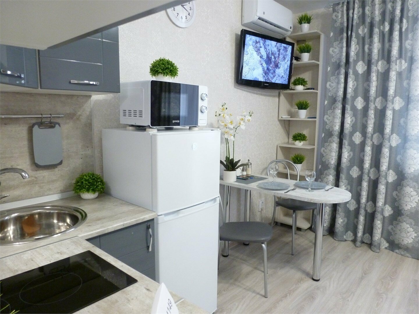 УЛУЧШЕННЫЙ КОМФОРТ  с  кроватью  размером Queen Size