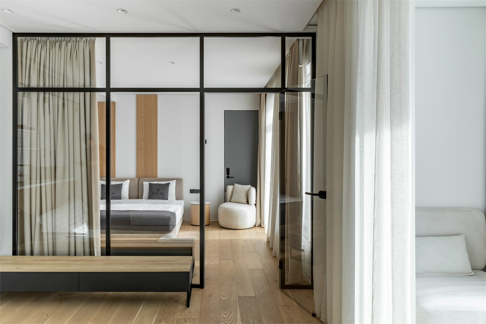 Люкс с видом во двор