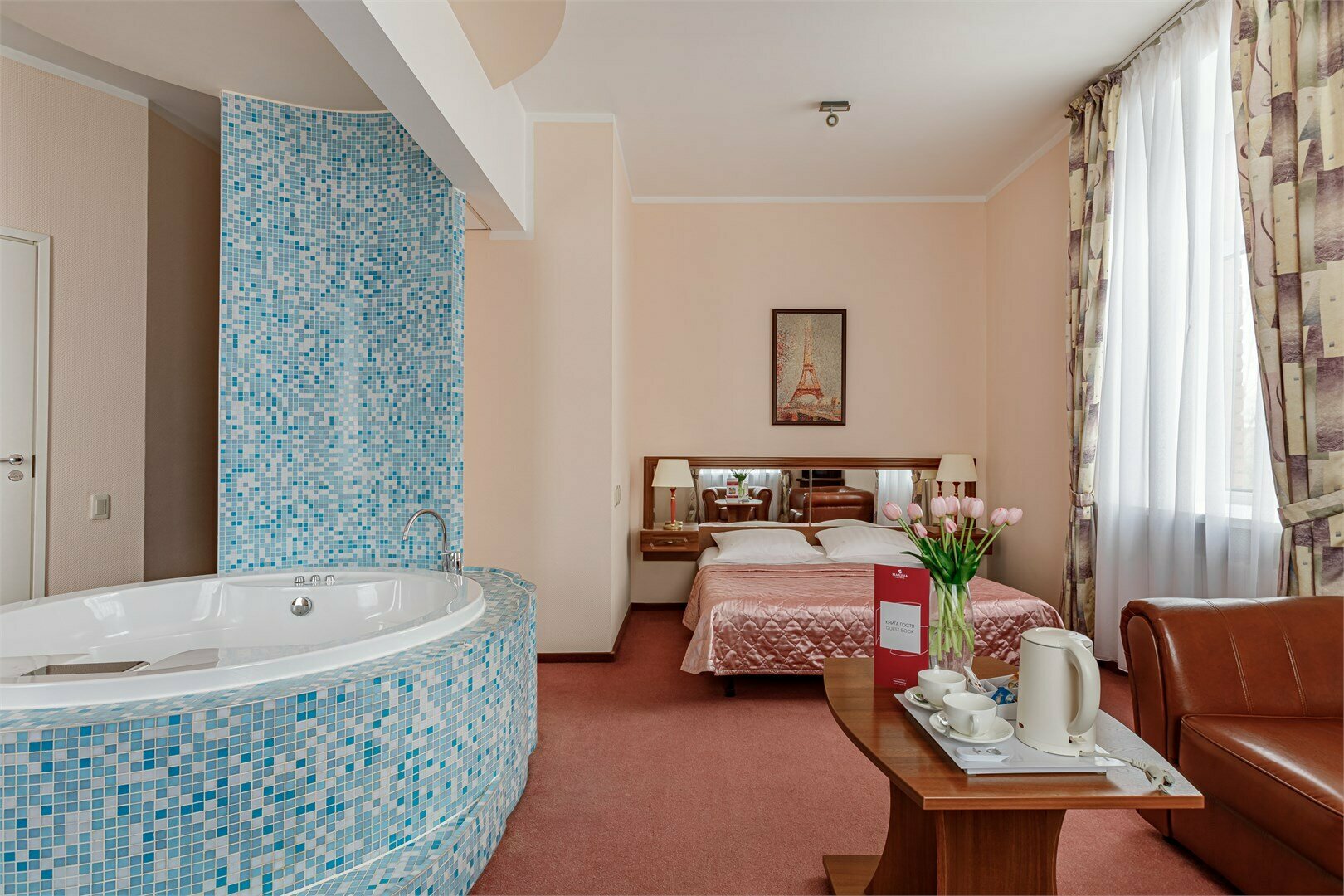 Люкс "Модерн" (Двухспальная кровать)