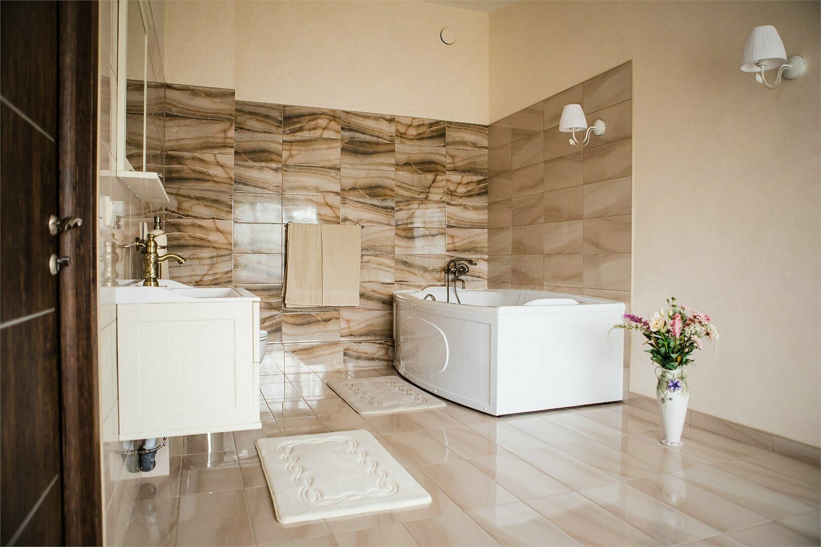 Улучшенный люкс