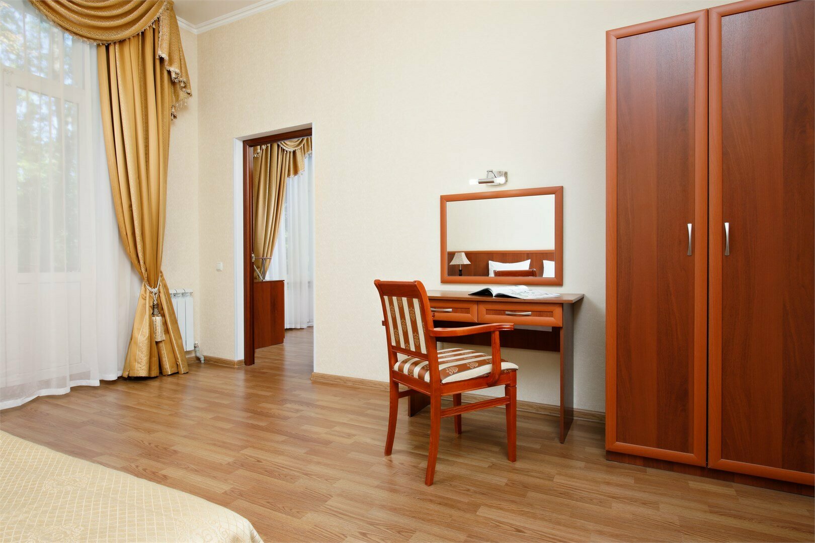 "Люкс 2-х комнатный" корпус Дача Генерала Макарова