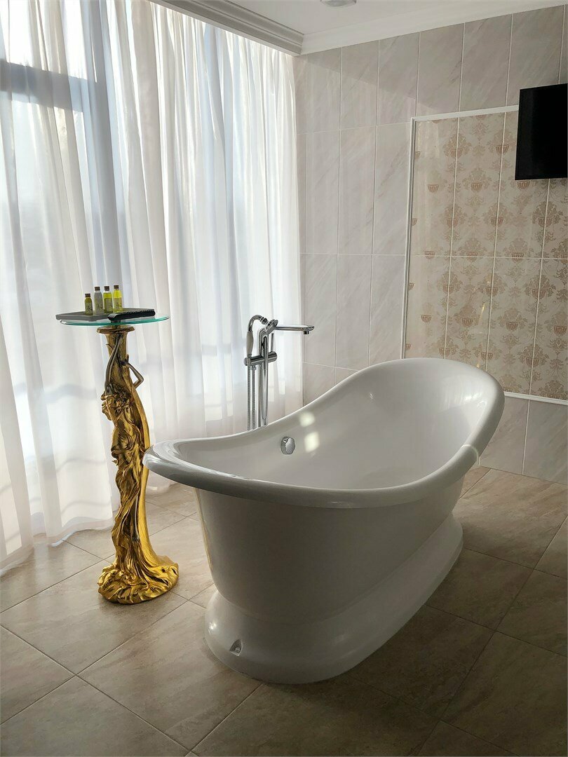 Улучшенный люкс