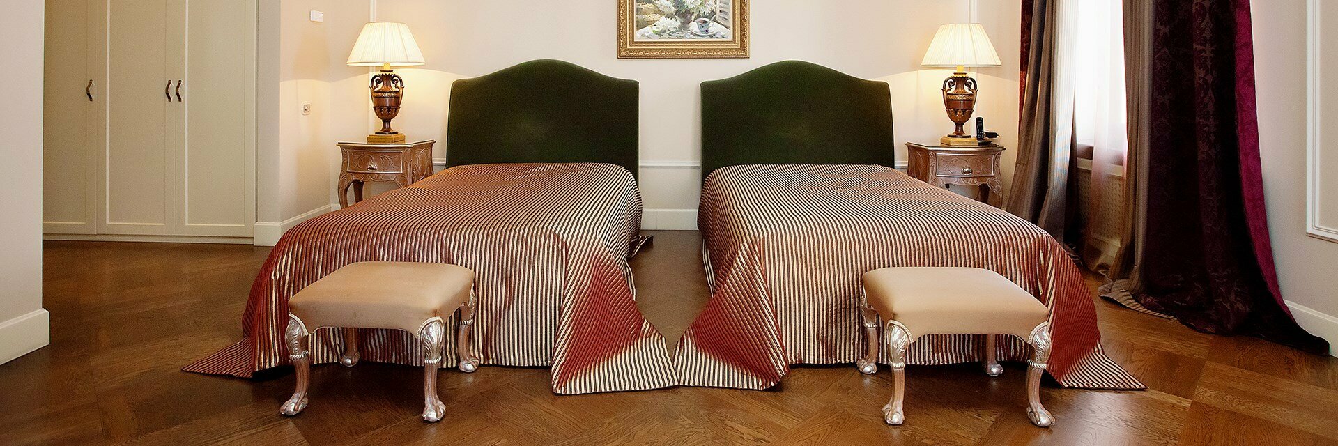 Номер Делюкс (две раздельные кровати)