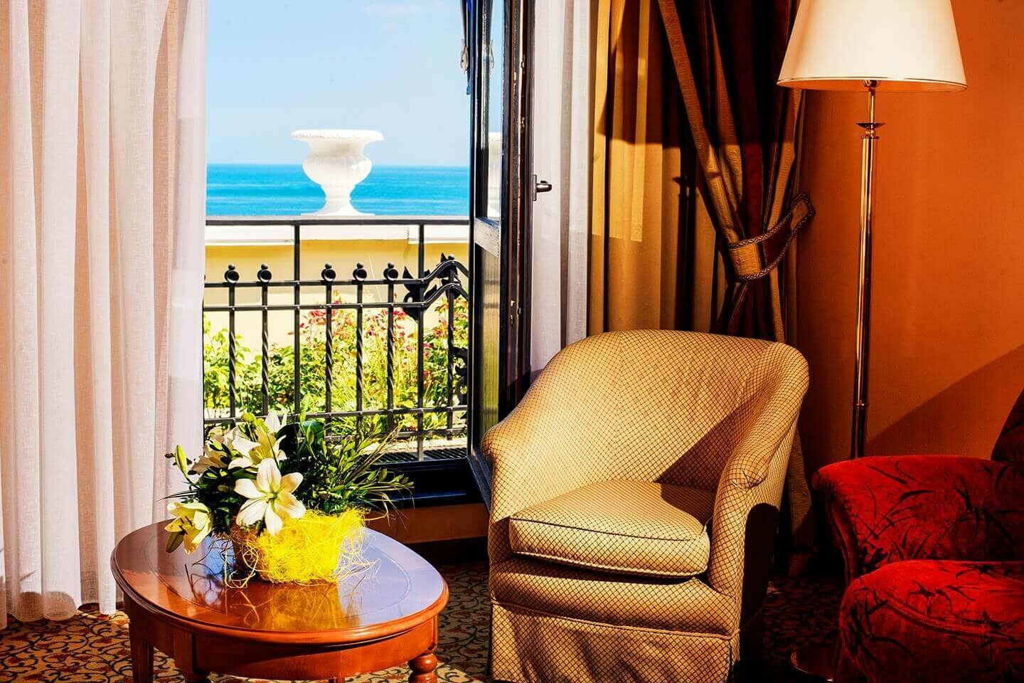 Люкс с видом на море