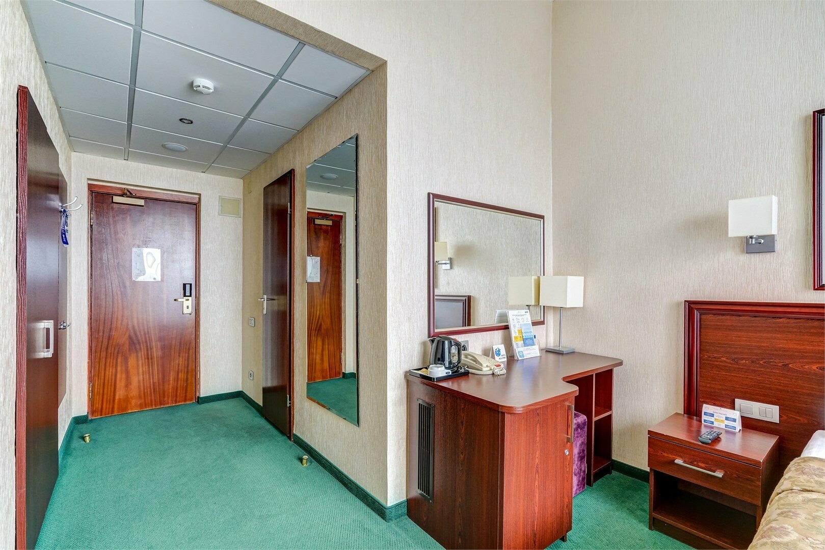 Стандартный номер (с двумя кроватями)