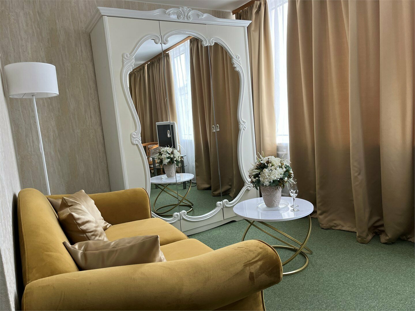 Праздничный