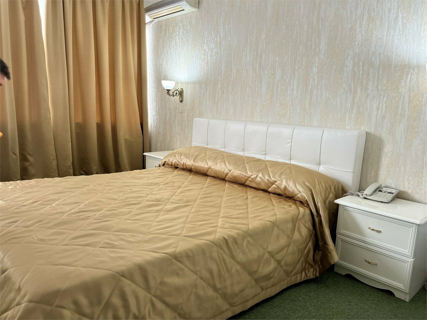 Праздничный