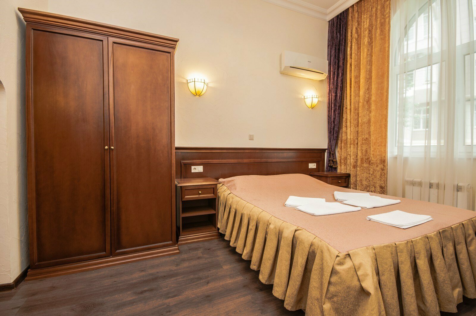 Полулюкс с балконом