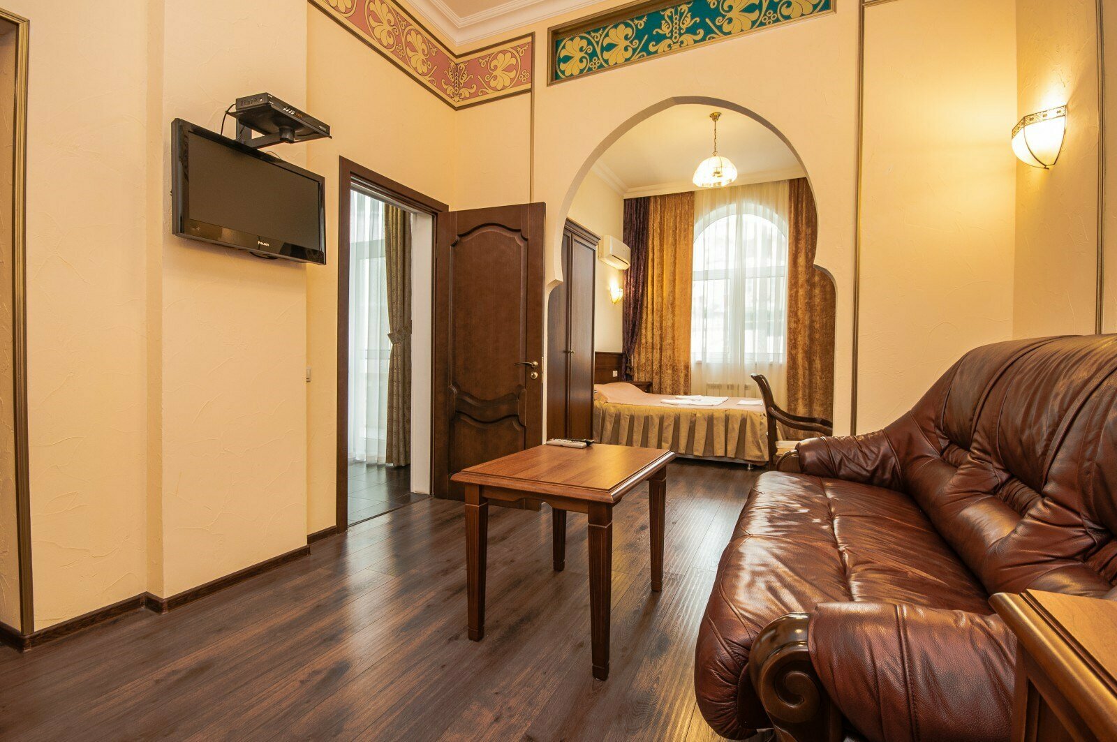 Полулюкс с балконом