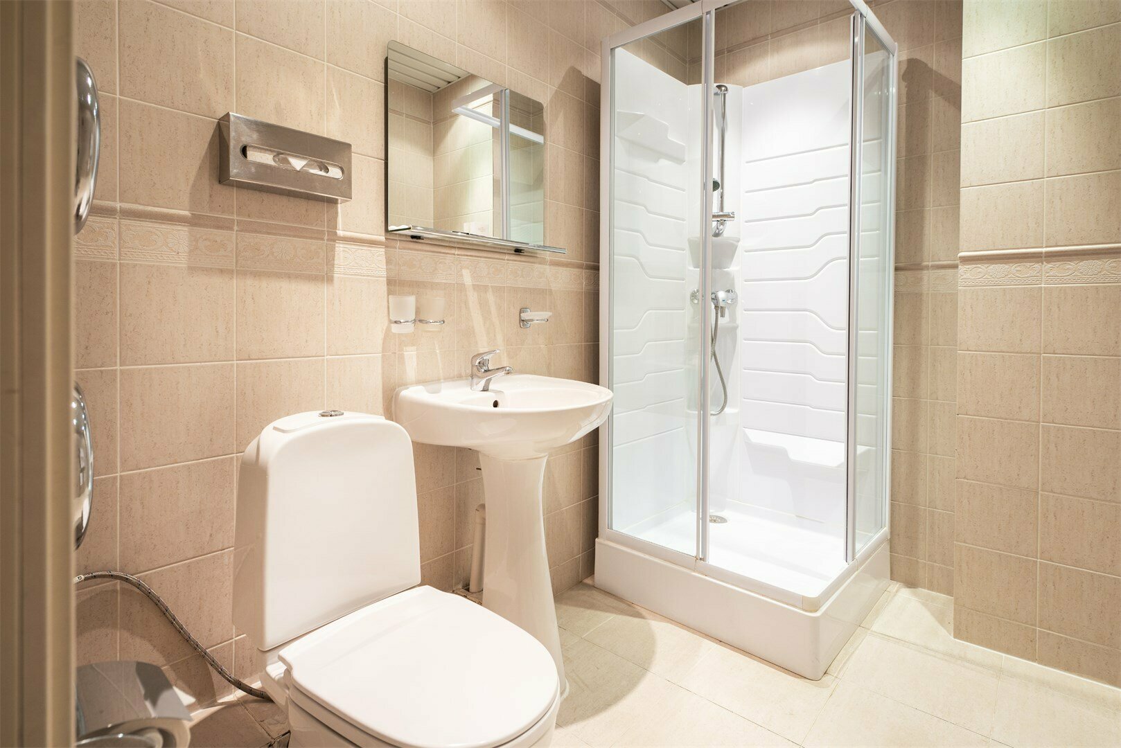 Трехместный номер эконом-класса