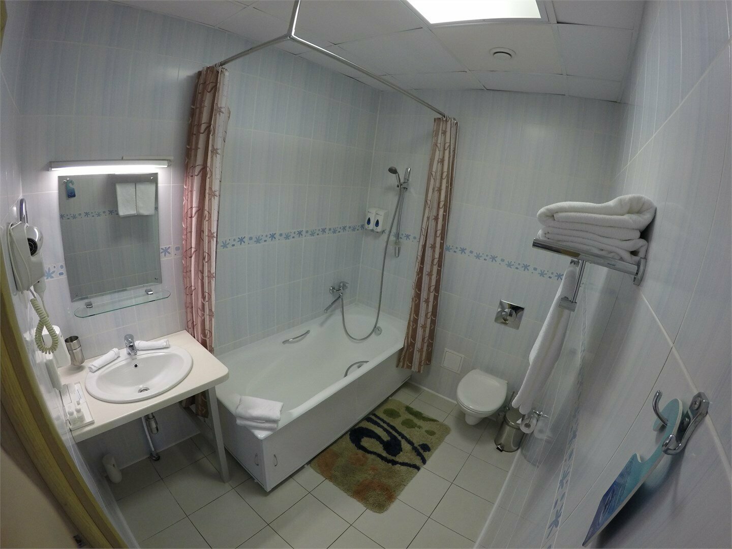 Джуниор Сюит Супериор с 1 двухспальной кроватью