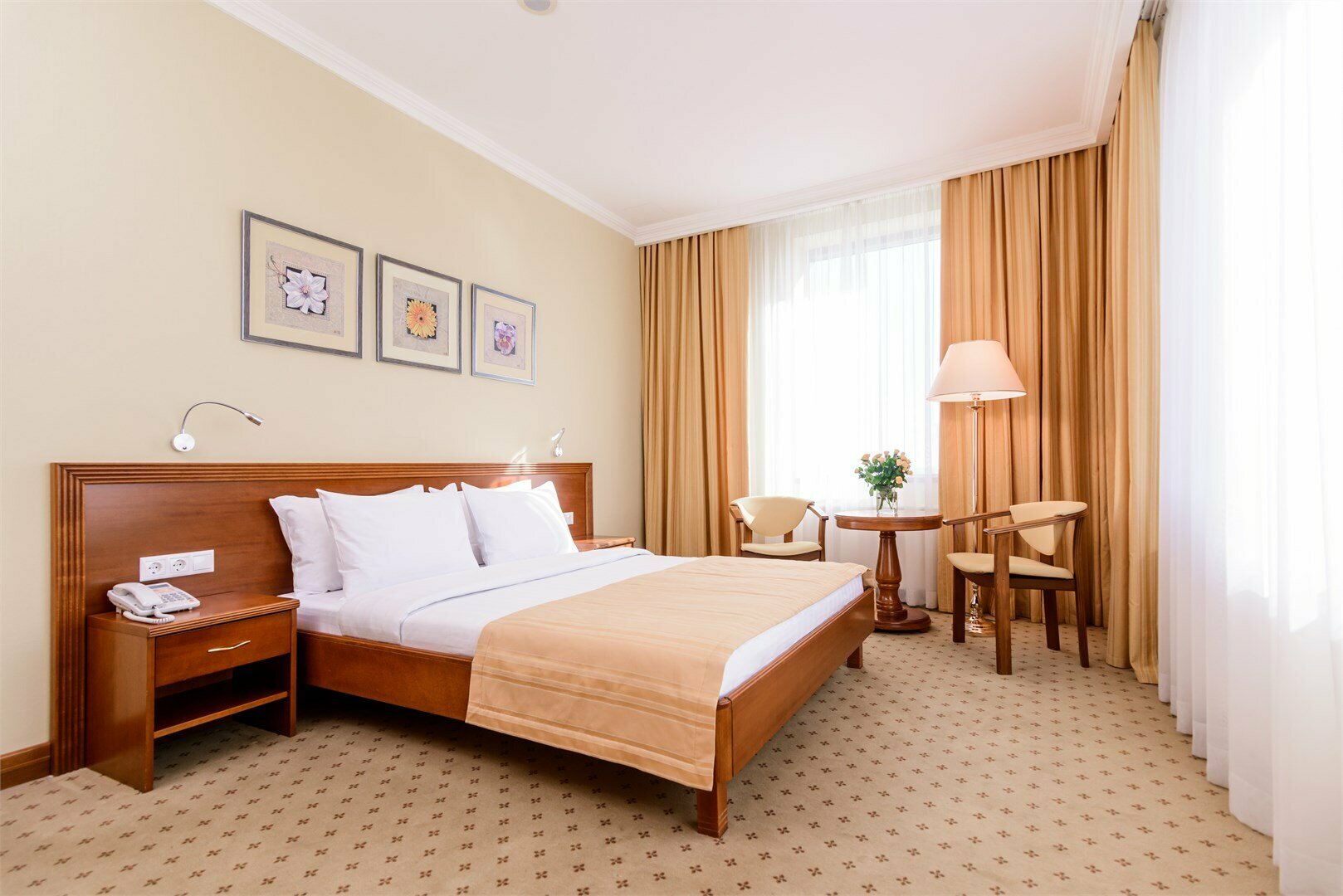 Двухместный стандарт (с одной кроватью)