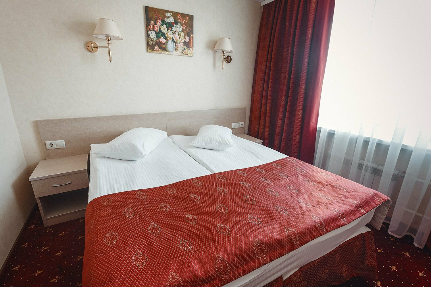 Первая категория "Стандарт"(две кровати соединенные топпером)