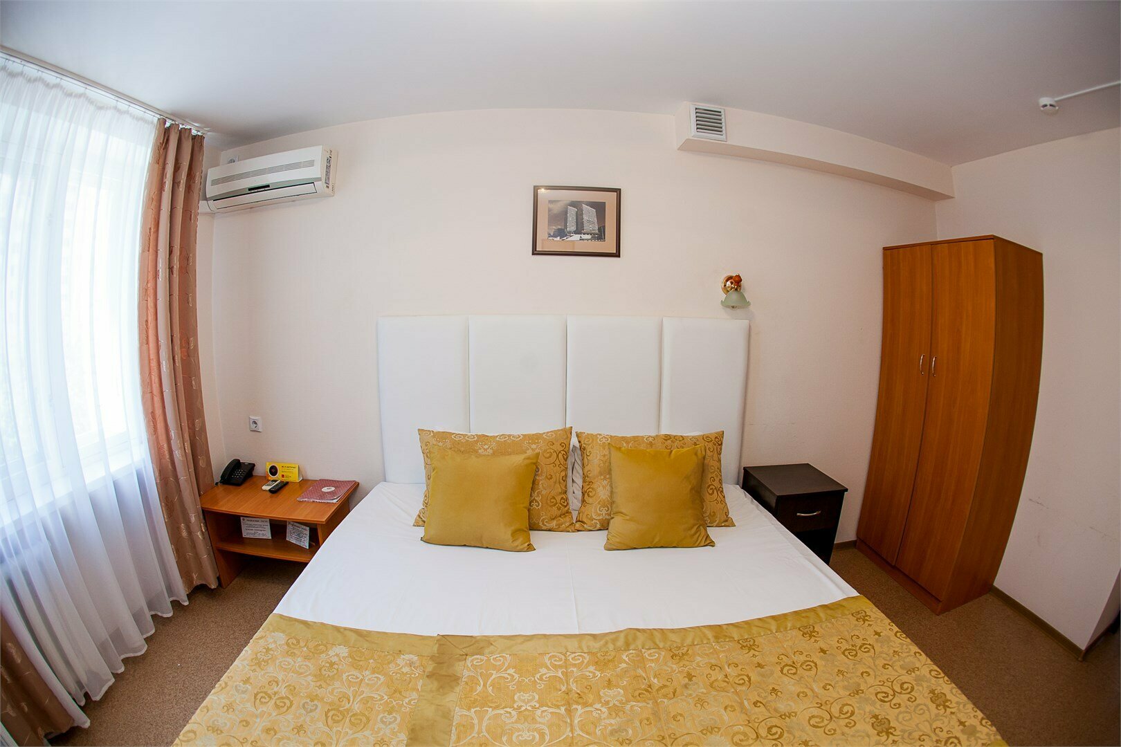 Двухместный номер с 2 отдельными кроватями и душем