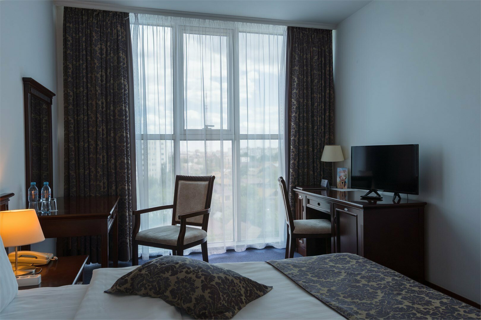 Оптима с двуспальной кроватью