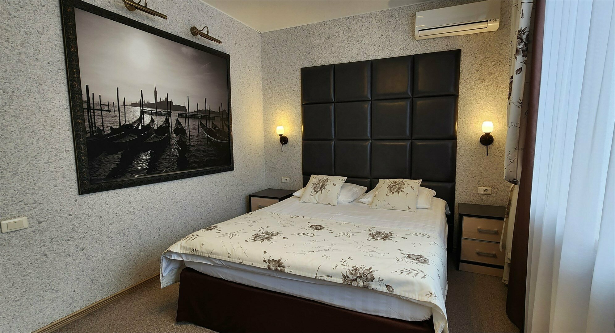 Одноместный номер с двухспальной кроватью "Комфорт"