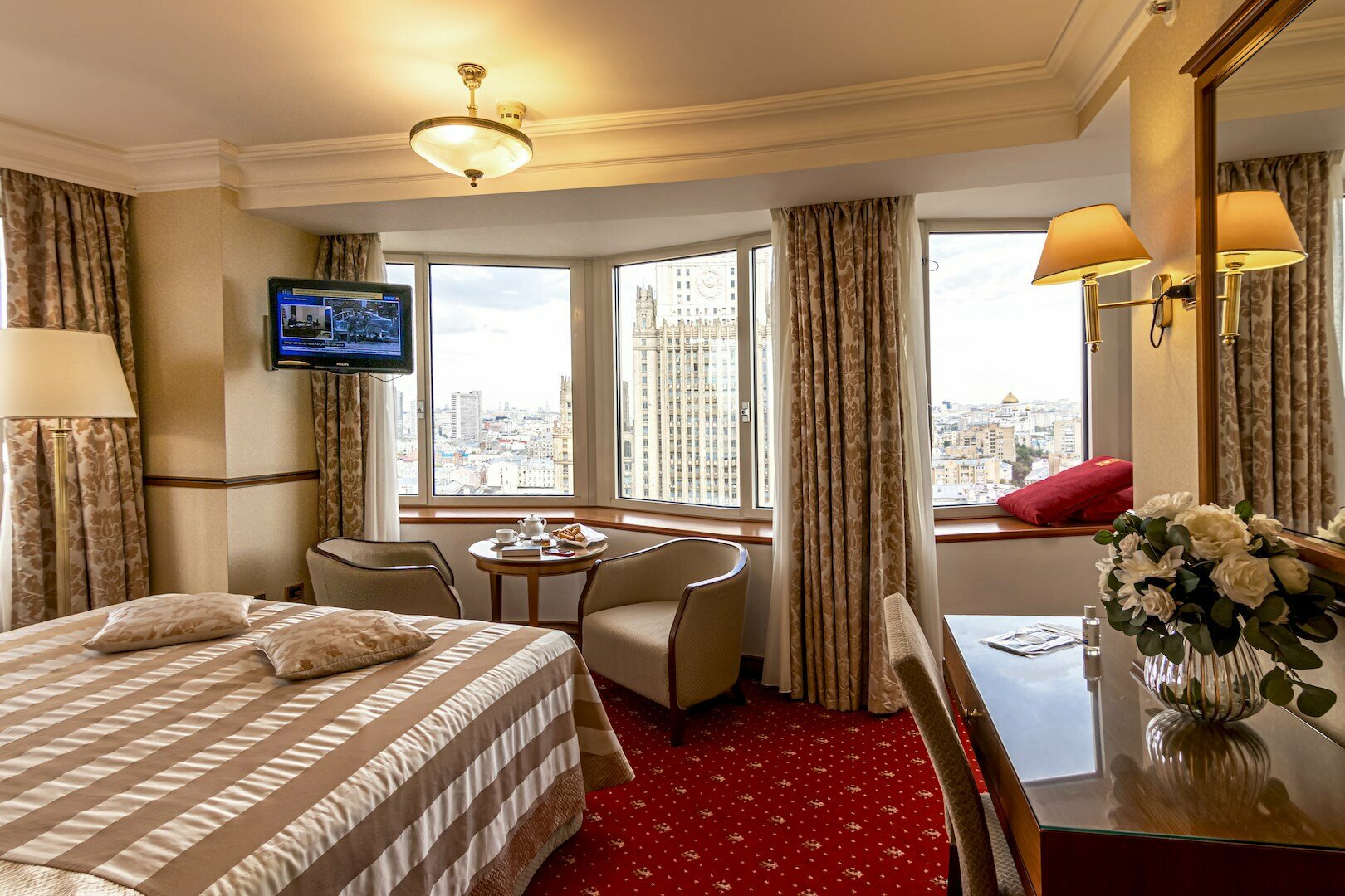 Полулюкс c видом на Центр