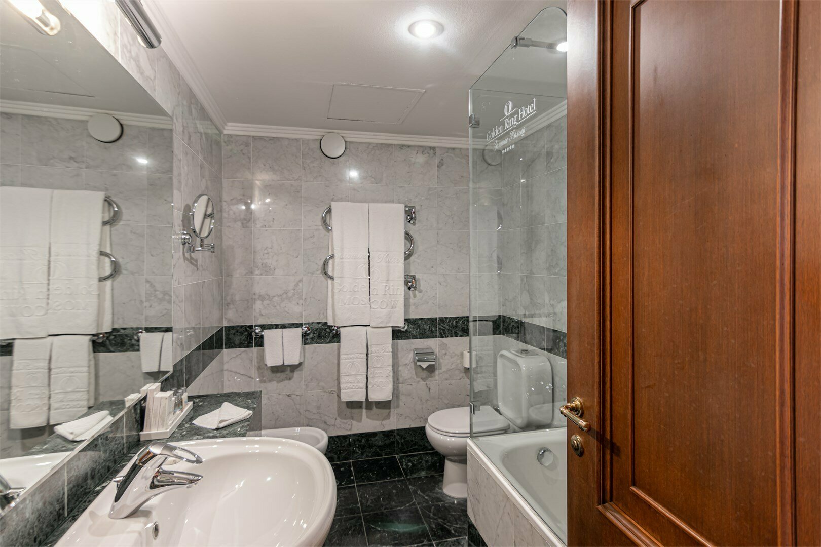 Стандарт с видом на Реку