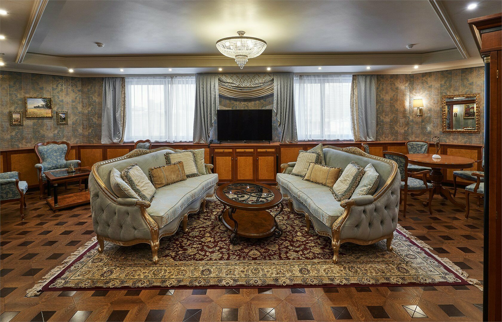 Президентские апартаменты