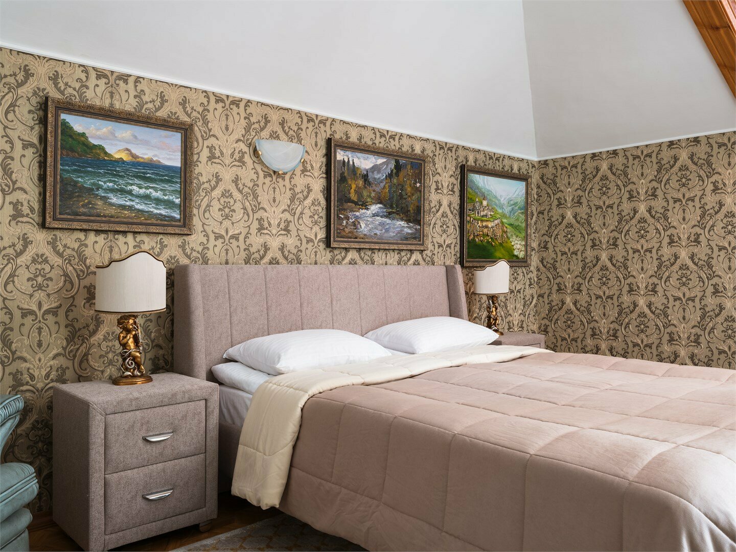 Семейный номер "Комфорт с балконом" в гостевом доме.