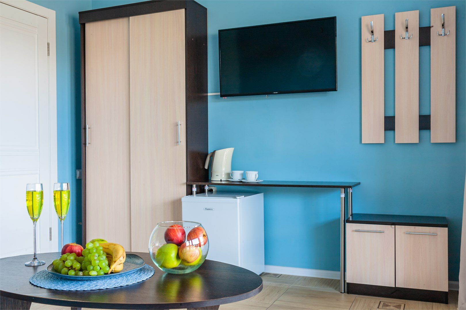 Улучшенный двухместный номер с 1 кроватью или 2 отдельными кроватями, вид на озеро