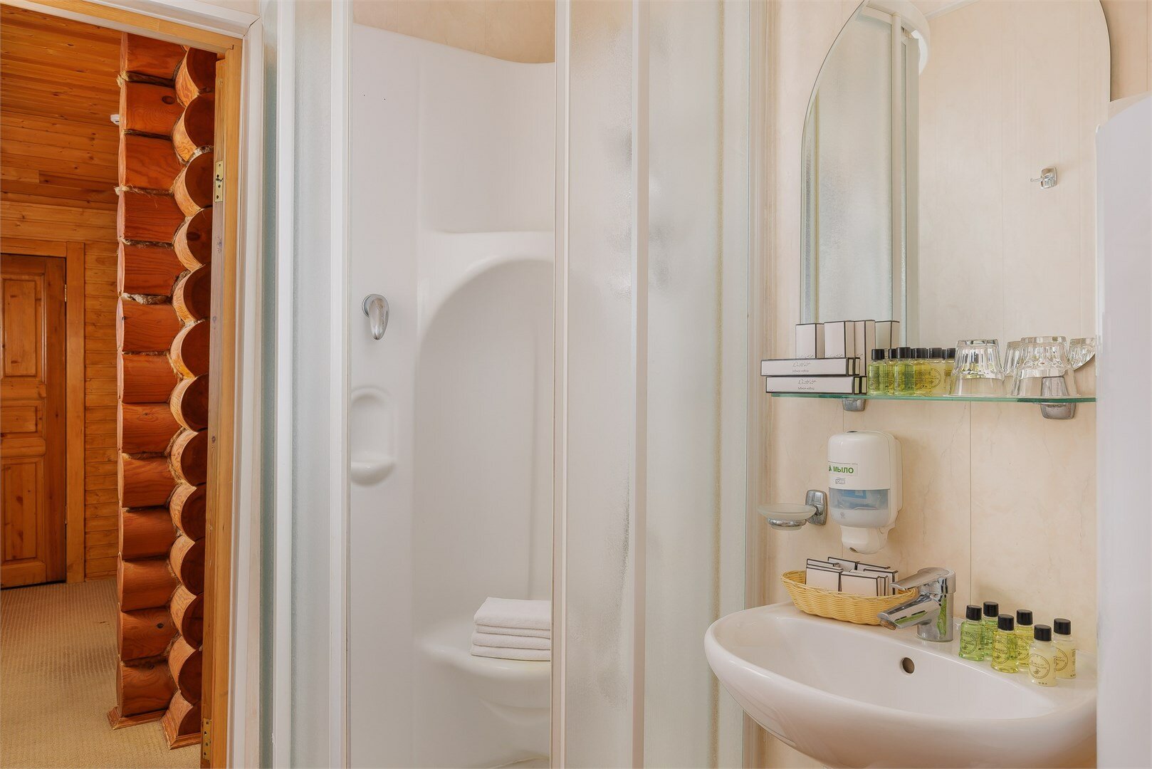 Коттедж с 3 спальнями и мини-кухней