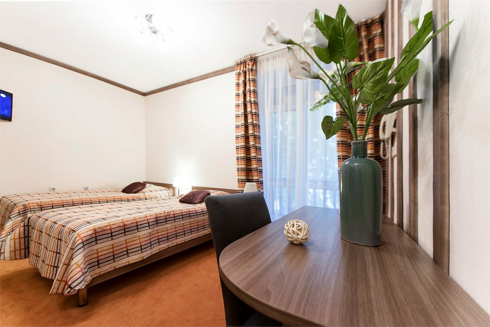 Стандарт в гостинице с общим балконом и 2-мя отдельными кроватями