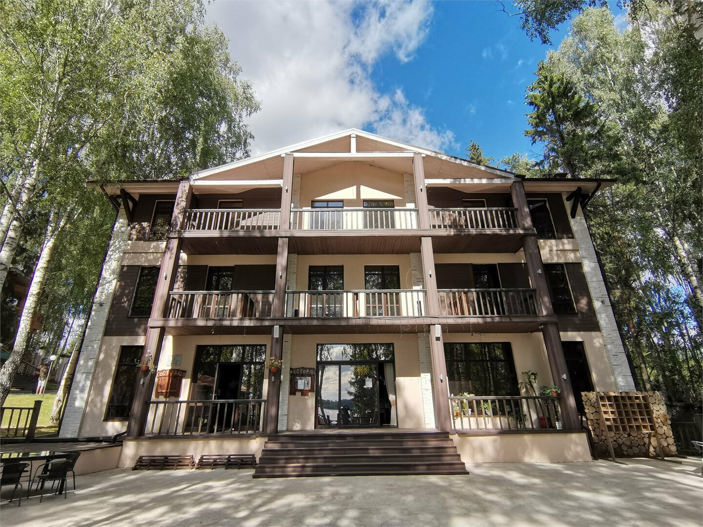 Стандарт в гостинице на берегу с видом на лес с 2-мя отдельными кроватями