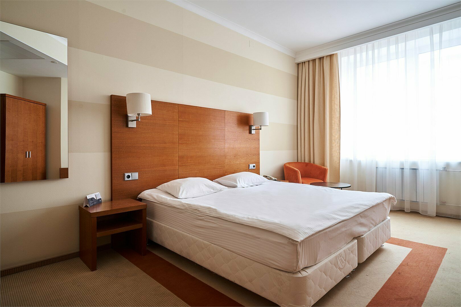 Стандарт Компакт с двуспальной кроватью