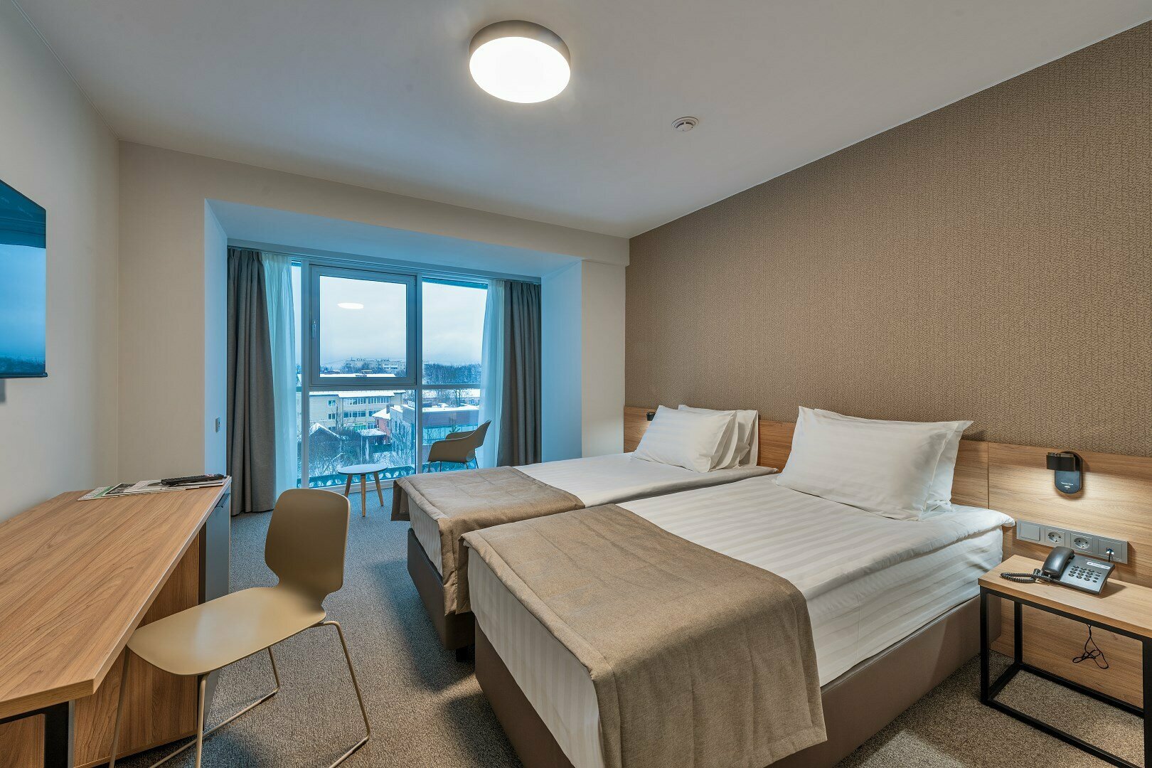 Улучшенный двухместный номер с 1 кроватью или 2 отдельными кроватями, вид на город