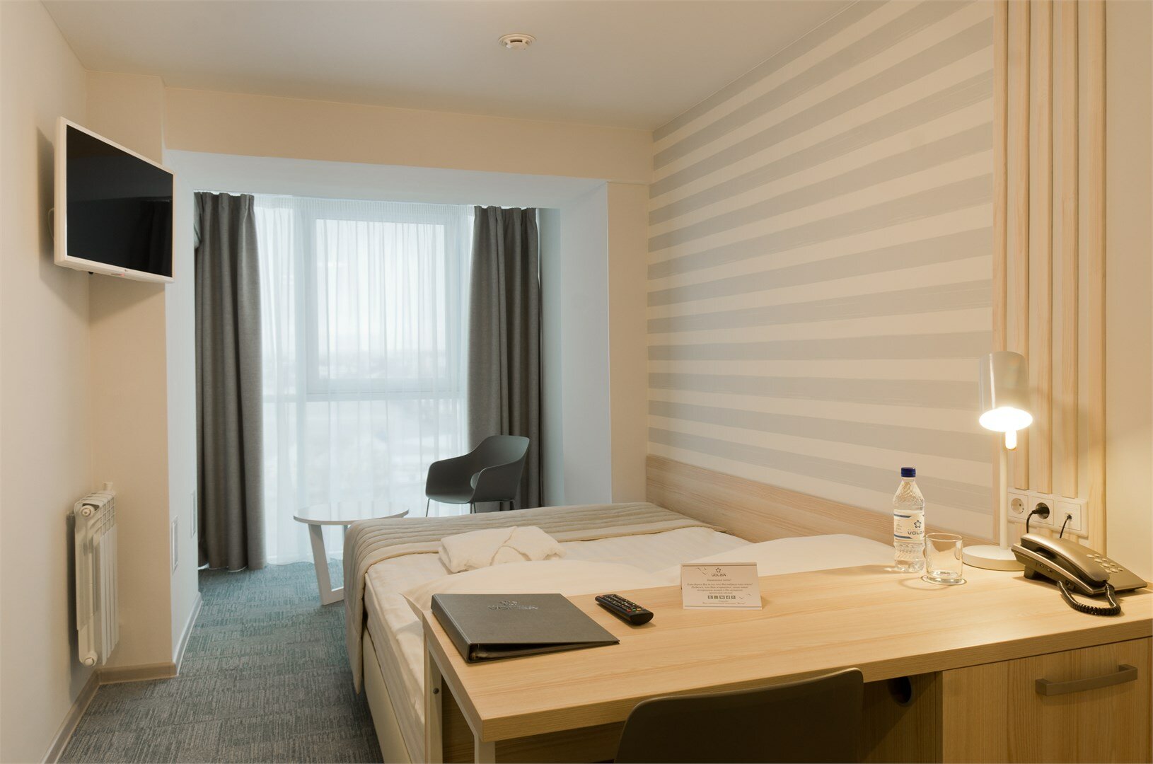 Небольшой двухместный номер с 1,5 спальной кроватью с видом на город