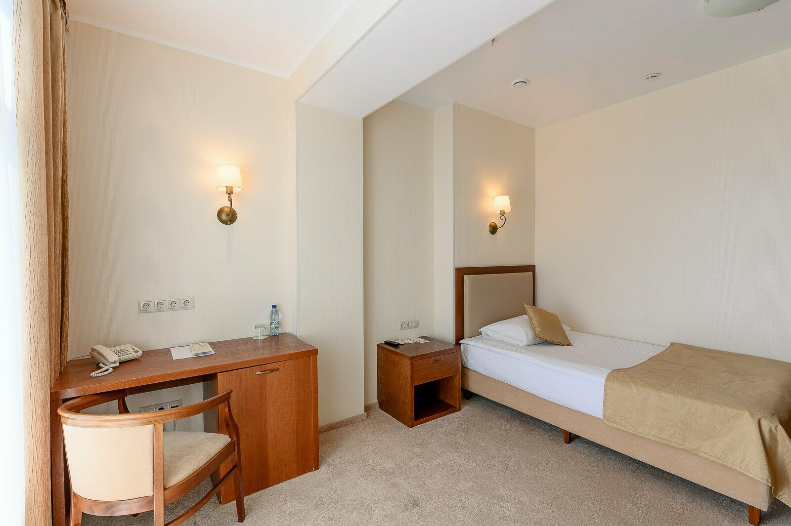 ОДНОМЕСТНЫЙ НОМЕР (SNGL 21/22 этаж)