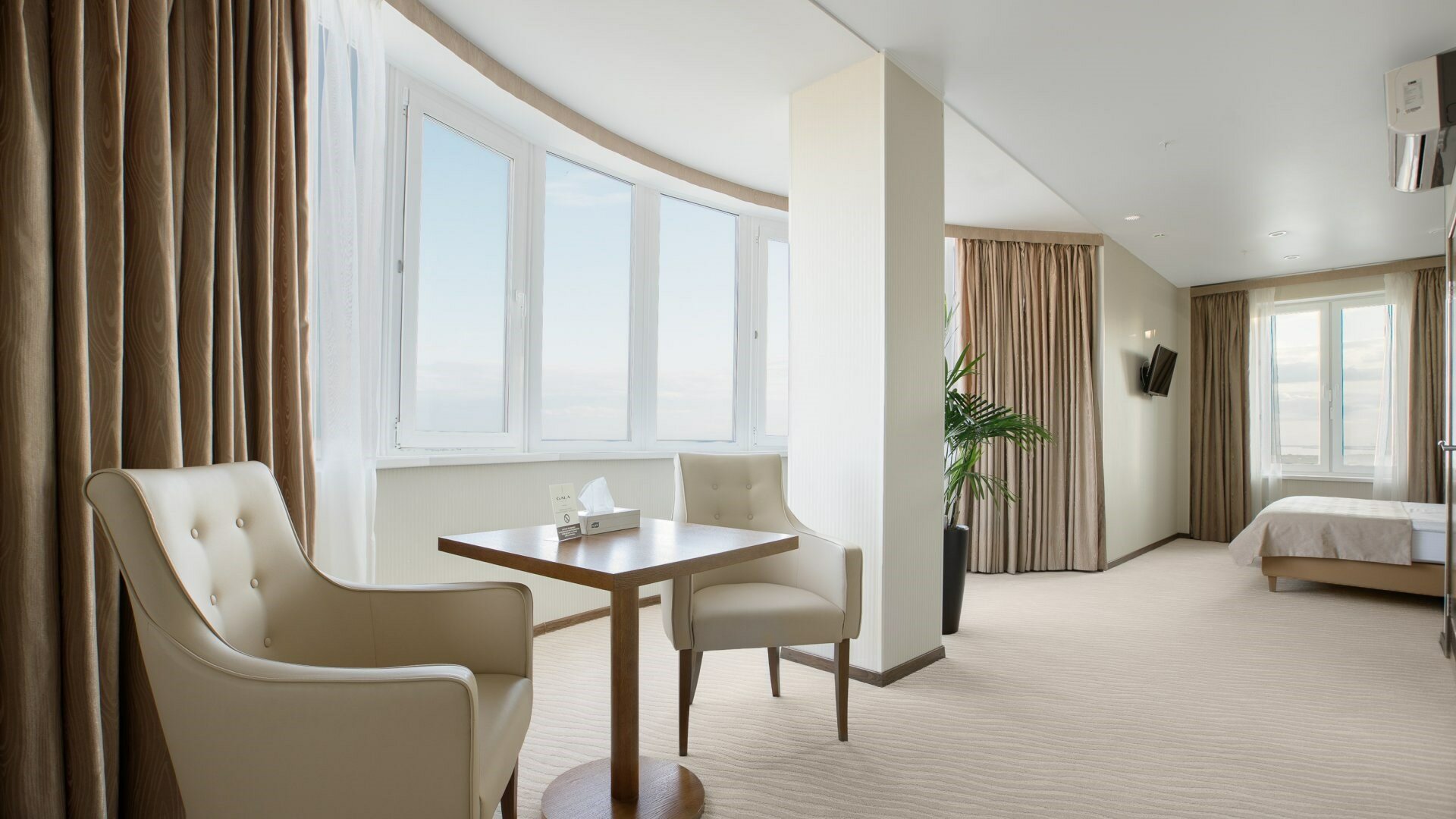 ЛЮКС (LUX 21/22 этаж)