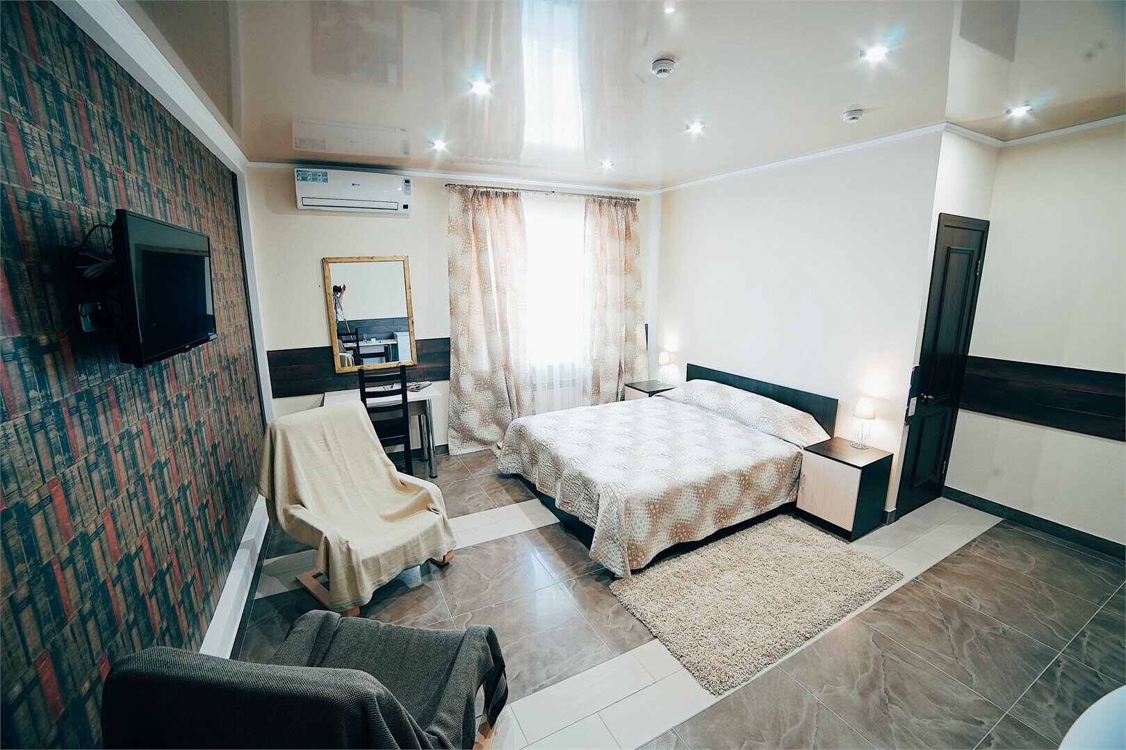 Джуниор Сюит с кроватью размера "king-size" ВИП