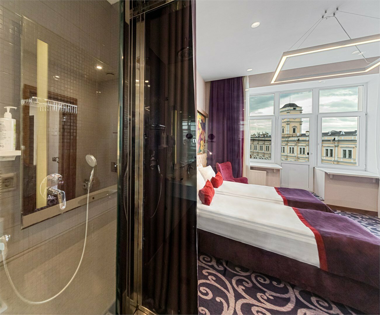 Джуниор сюит с видом на город