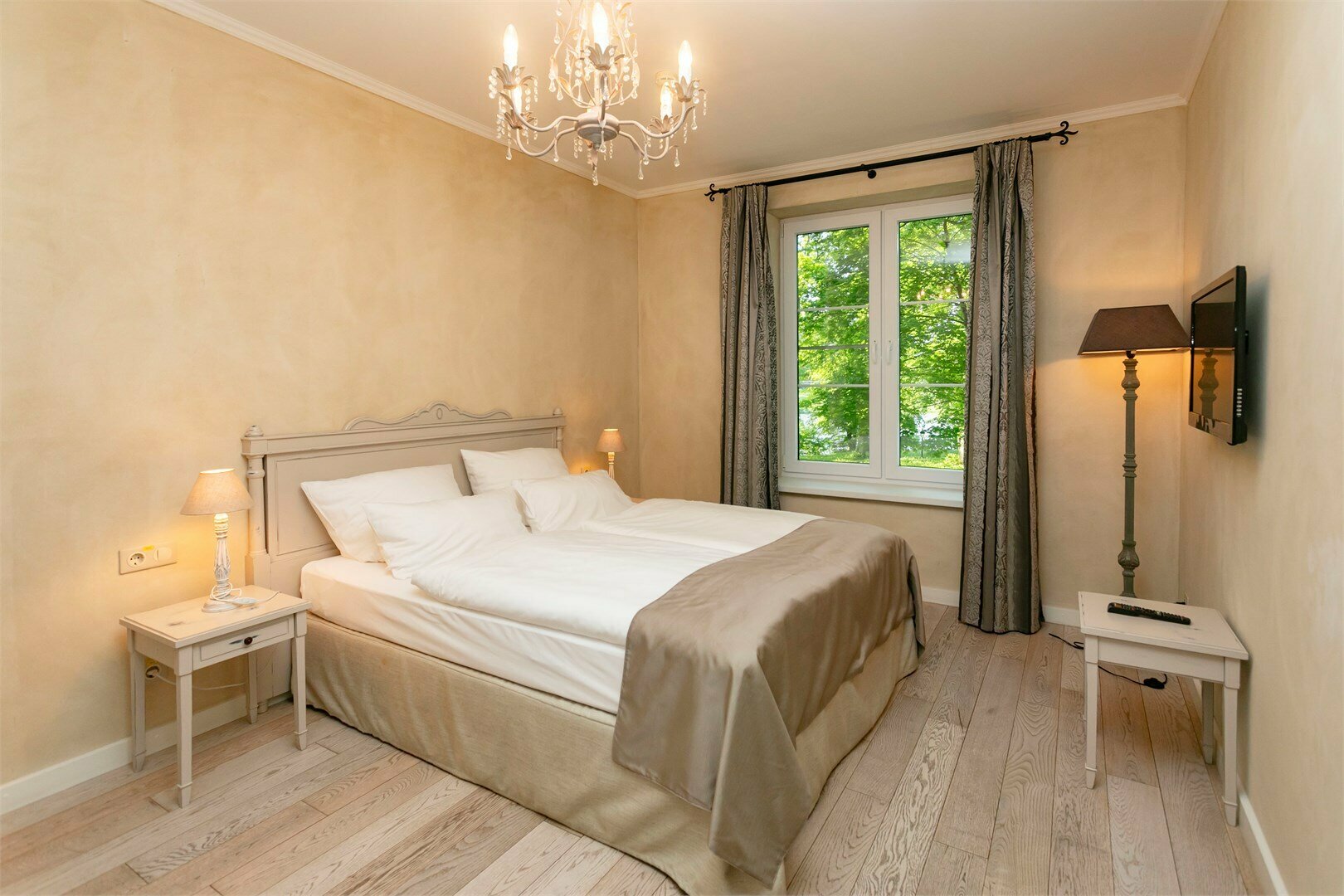 Улучшенный двухместный номер с 1 кроватью