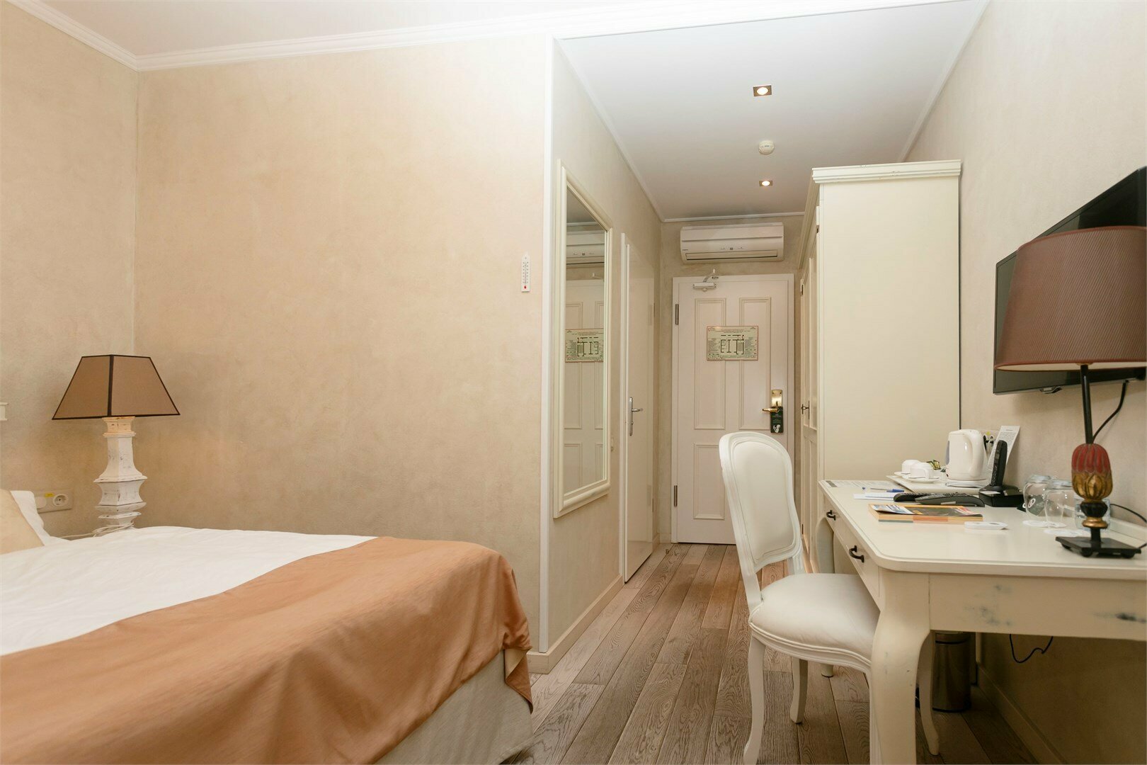 Стандартный номер с кроватью размера "queen-size"