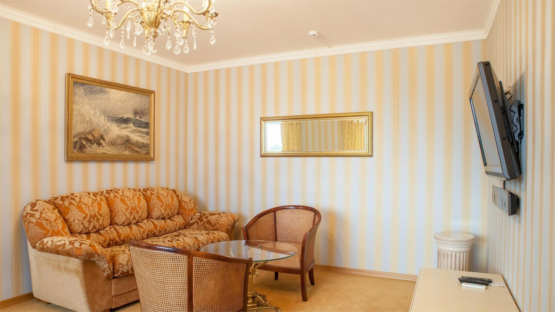 Люкс-бизнес О-Де-Франc (Люкс)