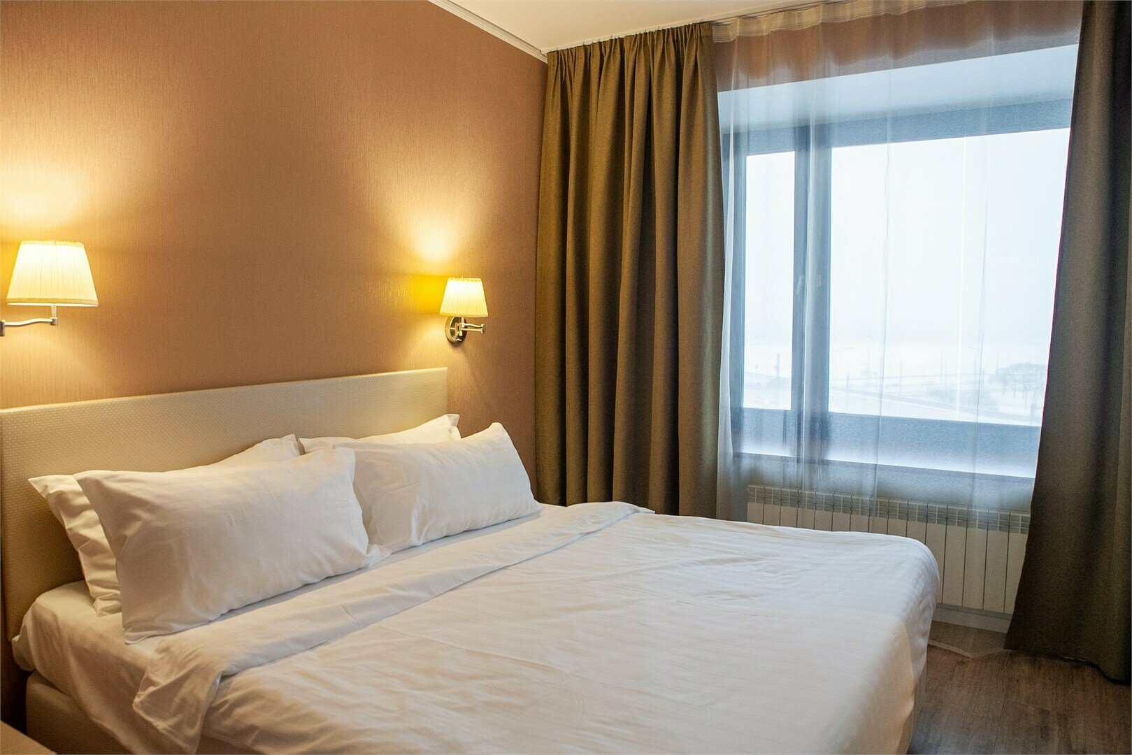 Апартаменты с двумя спальнями / с видом на Неву (Апартамент)