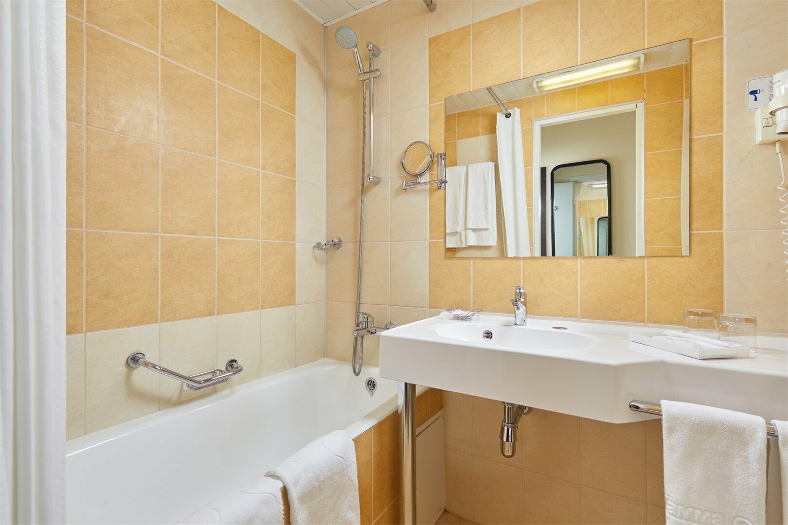 Стандарт плюс двухместный  с широкой кроватью