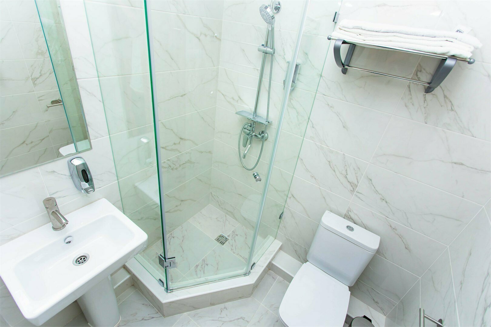 Улучшенный одноместный номер с французским балконом