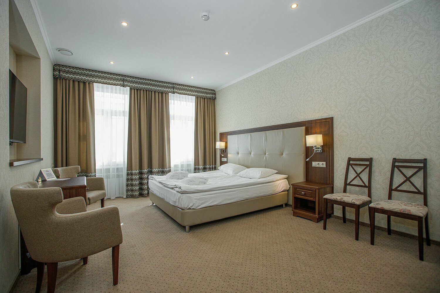 Улучшенный двухместный номер с 1 кроватью