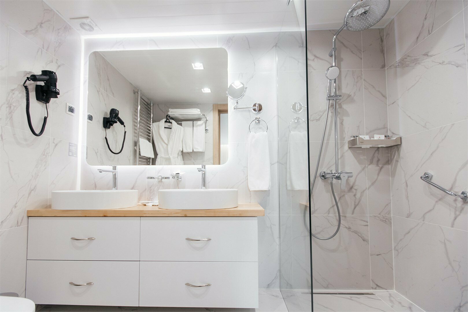 Улучшенный Люкс