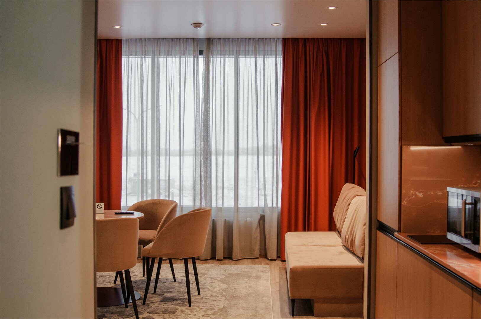 Полулюкс с кухней