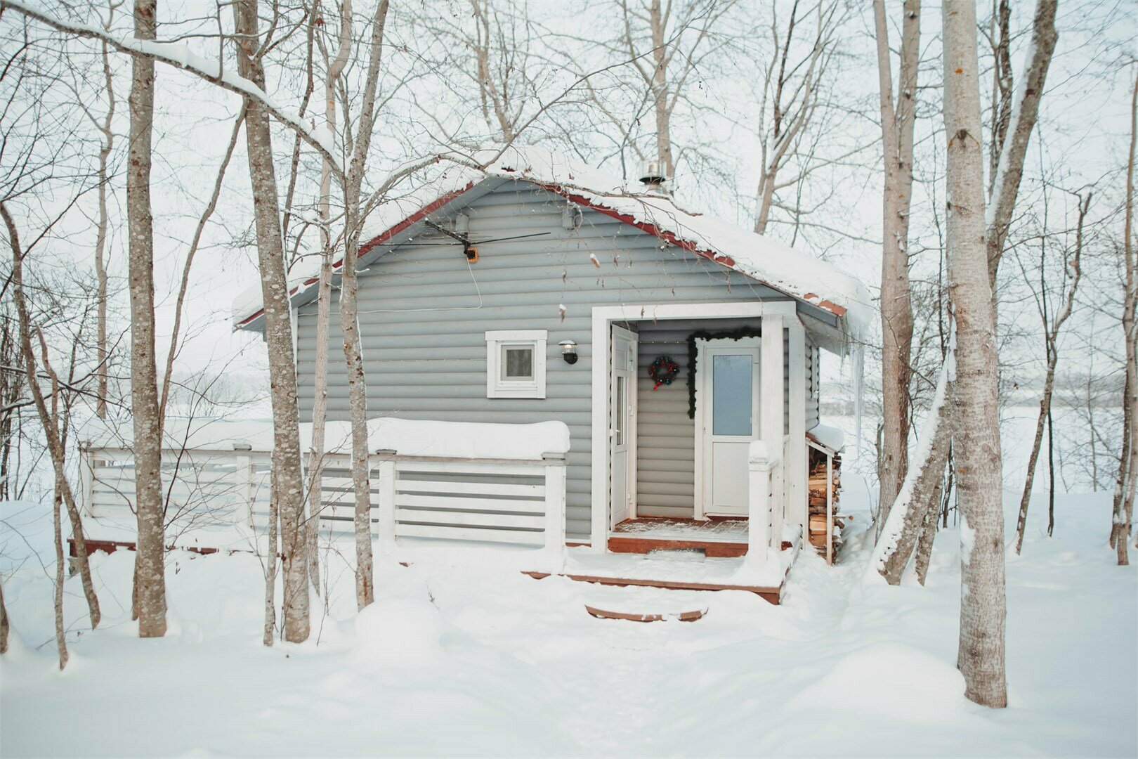 Коттедж с камином 2-х местный